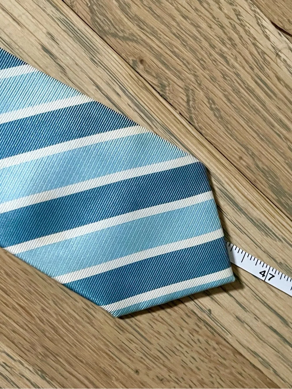The Children’s Place Boys Classic Blue Striped Tie. Size 8-14.